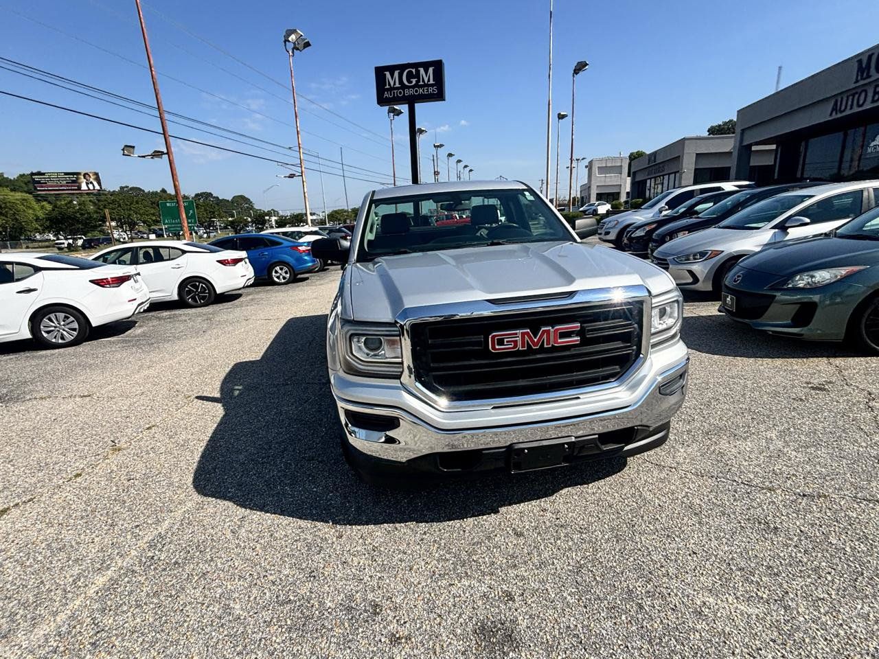 Used 2018 GMC Sierra 1500 2WD Regular Cab image 45