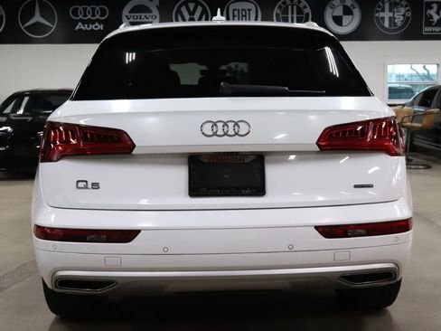 Used 2020 Audi Q5 2.0T Premium Plus w/ Premium Plus Package image 4