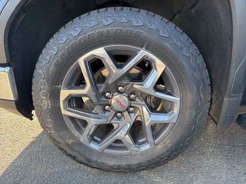 Used 2025 GMC Sierra 1500 SLT w/ SLT Premium Plus Package image 16