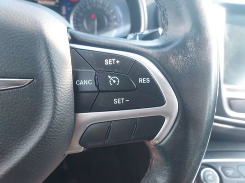 Used 2016 Chrysler 200 Limited FWD image 22