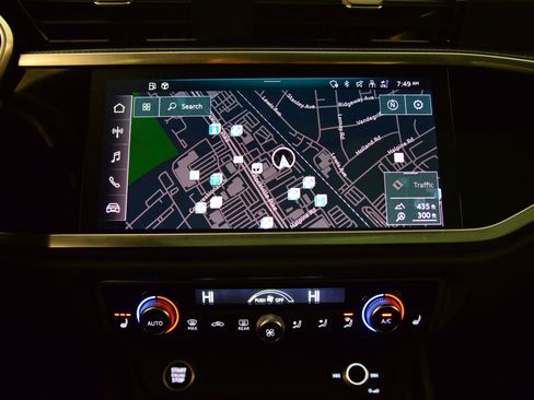 Used 2022 Audi Q3 2.0T Premium Plus w/ Premium Plus Package image 24