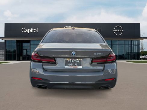 Used 2022 BMW 530e w/ M Sport Package image 6