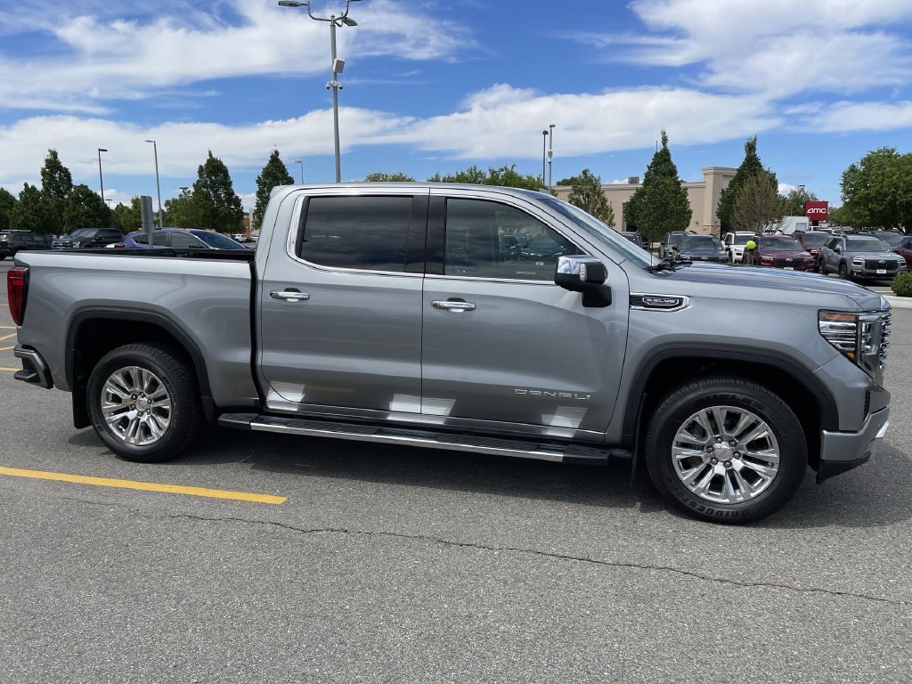 Used 2023 GMC Sierra 1500 Denali AWD/4WD image 10