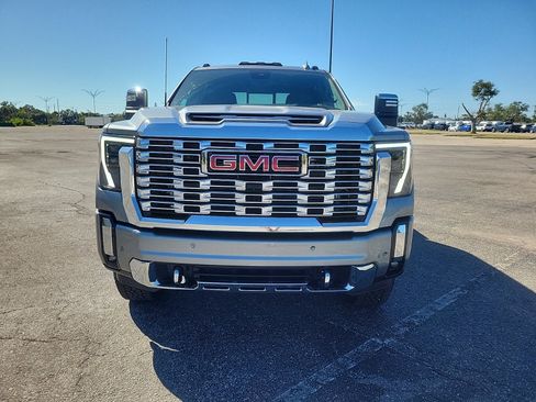 New 2026 GMC Sierra 3500 Denali w/ Denali Reserve Package image 3