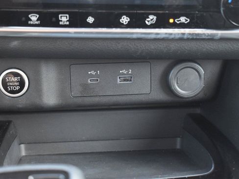 Used 2023 Nissan Rogue SV FWD image 38