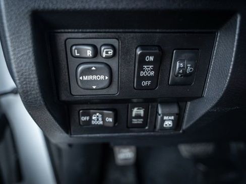 Used 2020 Toyota Tundra 1794 Edition image 32