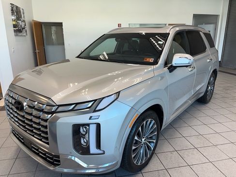 Used 2024 Hyundai Palisade Calligraphy image 4
