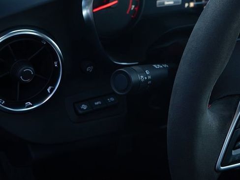 Used 2022 Chevrolet Camaro ZL1 image 22