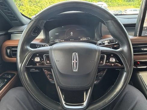 Used 2023 Lincoln Aviator Reserve w/ Equipment Group 201A AWD/4WD image 17