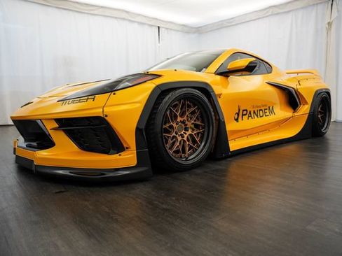 Used 2021 Chevrolet Corvette Stingray Coupe w/ 1LT RWD image 23