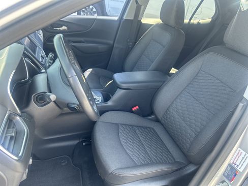 Used 2021 Chevrolet Equinox LT AWD/4WD image 16