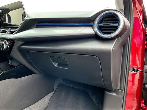 Used 2025 Chevrolet Trax LT w/ LT Convenience Package image 13