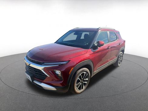 Used 2025 Chevrolet TrailBlazer LT image 3
