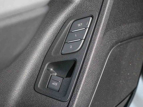 Used 2025 Audi Q3 2.0T Premium w/ Convenience Plus Package AWD/4WD image 33