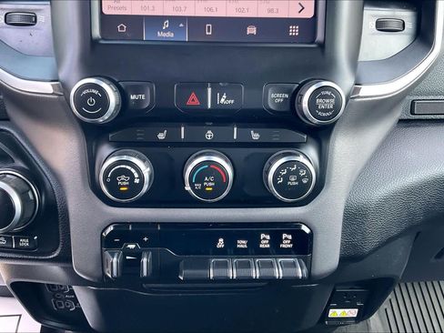 Used 2024 RAM 1500 Big Horn AWD/4WD image 29