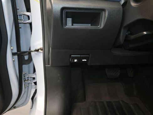 Certified 2024 Nissan Versa SV FWD image 12