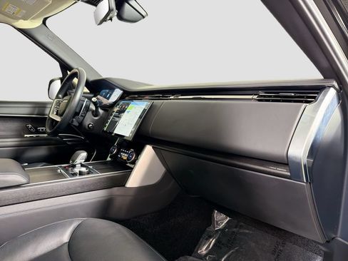 Certified 2023 Land Rover Range Rover First Edition AWD/4WD image 32
