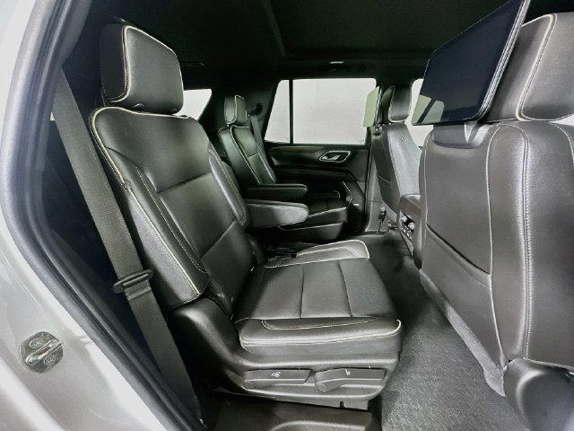 Used 2021 Chevrolet Tahoe Premier w/ Premium Package AWD/4WD image 8