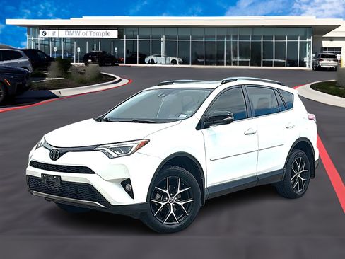 Used 2018 Toyota RAV4 SE w/ Power Extra Value Package FWD image 1