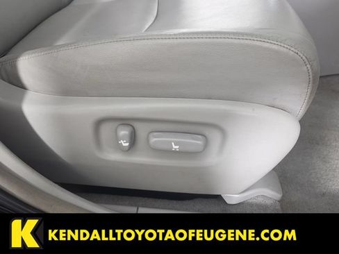 Used 2008 Toyota Highlander Limited AWD/4WD image 30