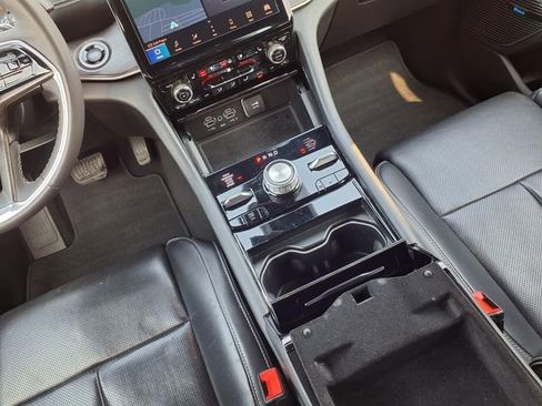 Used 2022 Jeep Grand Cherokee Overland w/ Luxury Tech Group IV image 12