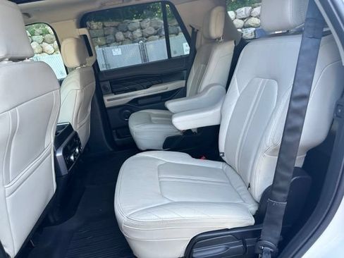 Used 2019 Ford Expedition Platinum AWD/4WD image 21