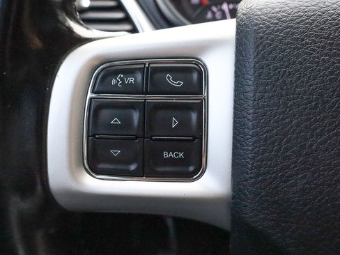 Used 2019 Dodge Journey SE image 28