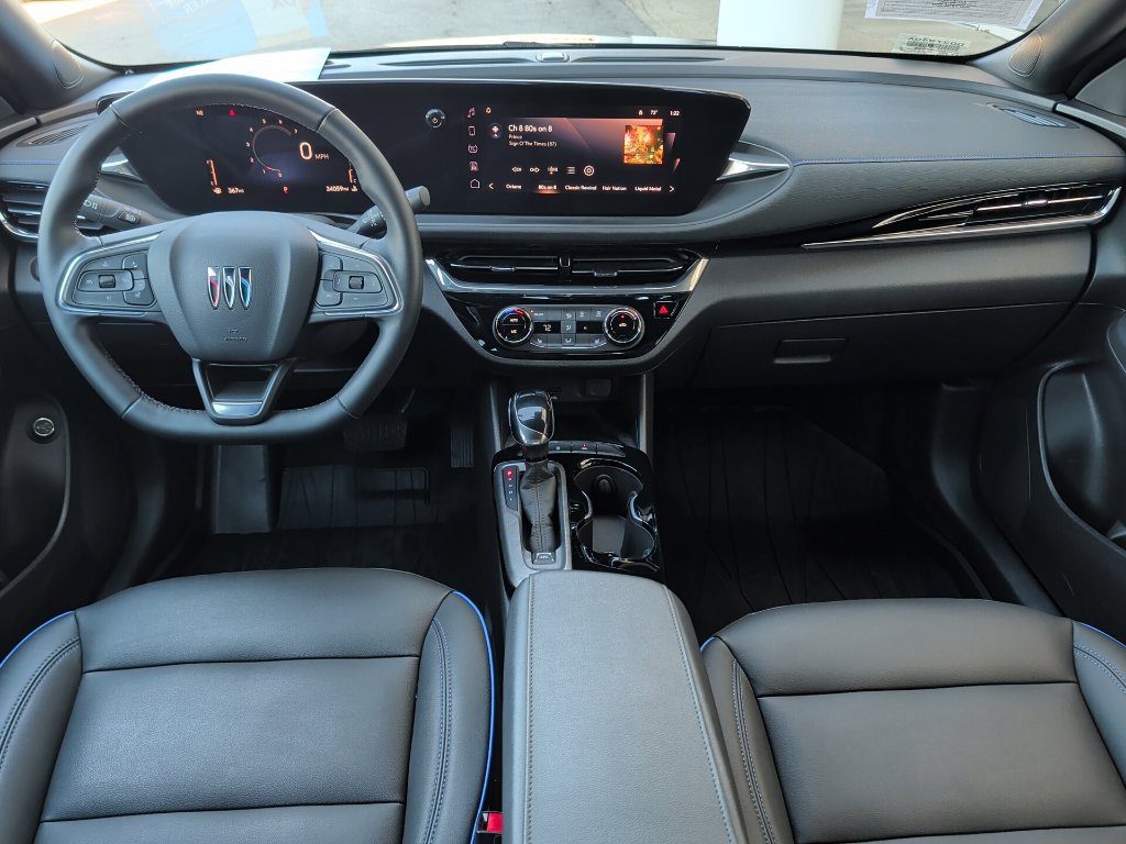Used 2024 Buick Envista Sport Touring w/ Convenience I Package FWD image 18