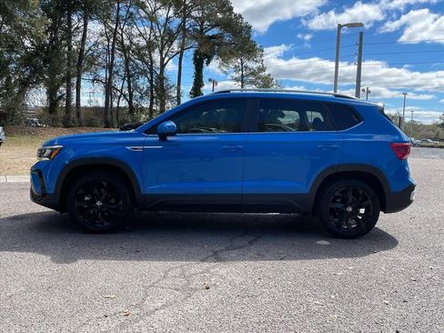 Used 2023 Volkswagen Taos SE w/ Panoramic Sunroof Package image 26