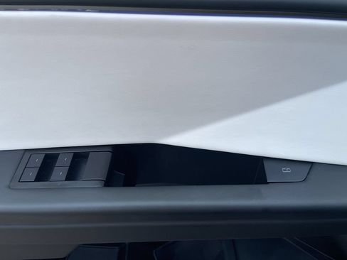 Used 2024 Tesla Cybertruck Cyberbeast AWD/4WD image 22