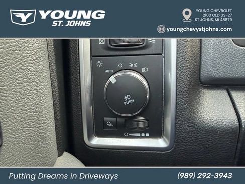 Used 2018 RAM 1500 Classic SLT w/ SLT Plus D←cor Group AWD/4WD image 23