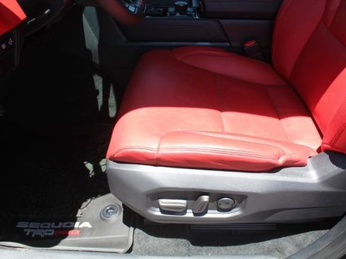 Used 2025 Toyota Sequoia TRD Pro AWD/4WD image 47