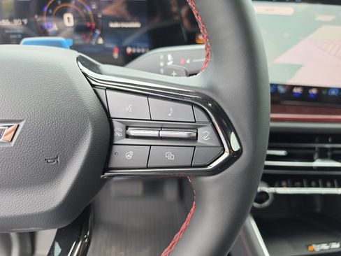 New 2026 Chevrolet Traverse RS w/ LPO, Floor Liner Package FWD image 35