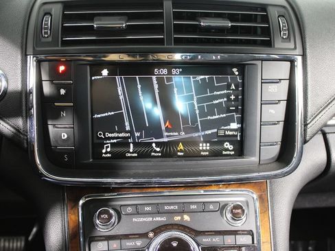 Used 2017 Lincoln Continental Select FWD image 23