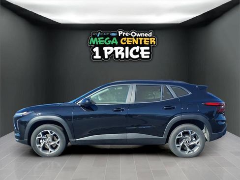 Used 2025 Chevrolet Trax LT image 7