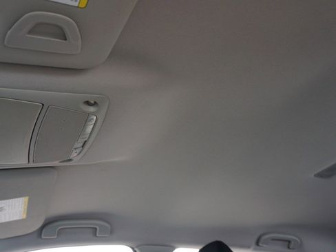 Used 2019 Nissan Rogue Sport S image 24