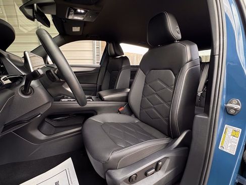 Used 2025 Volkswagen Atlas Cross Sport SE image 10