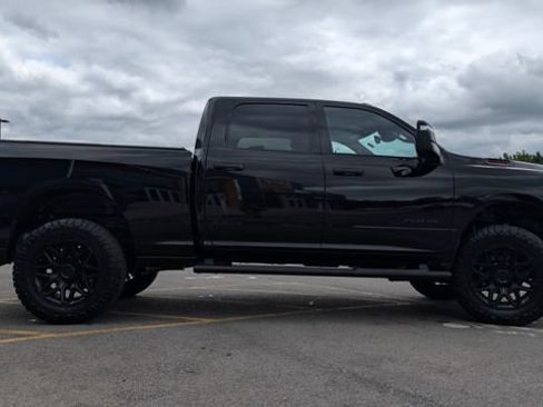 Used 2026 RAM 2500 Big Horn AWD/4WD image 4