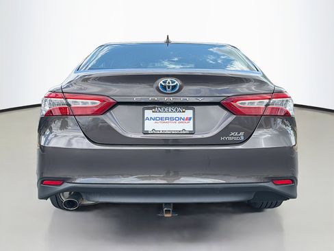 Used 2020 Toyota Camry XLE FWD image 16