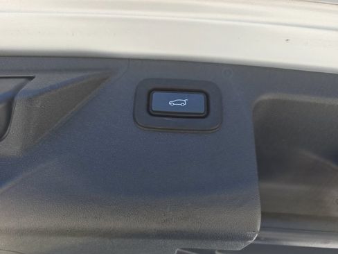 Used 2022 Land Rover Discovery Sport S AWD/4WD image 17