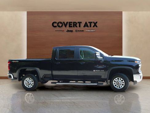 Used 2025 Chevrolet Silverado 2500 LT w/ Convenience Package AWD/4WD image 6