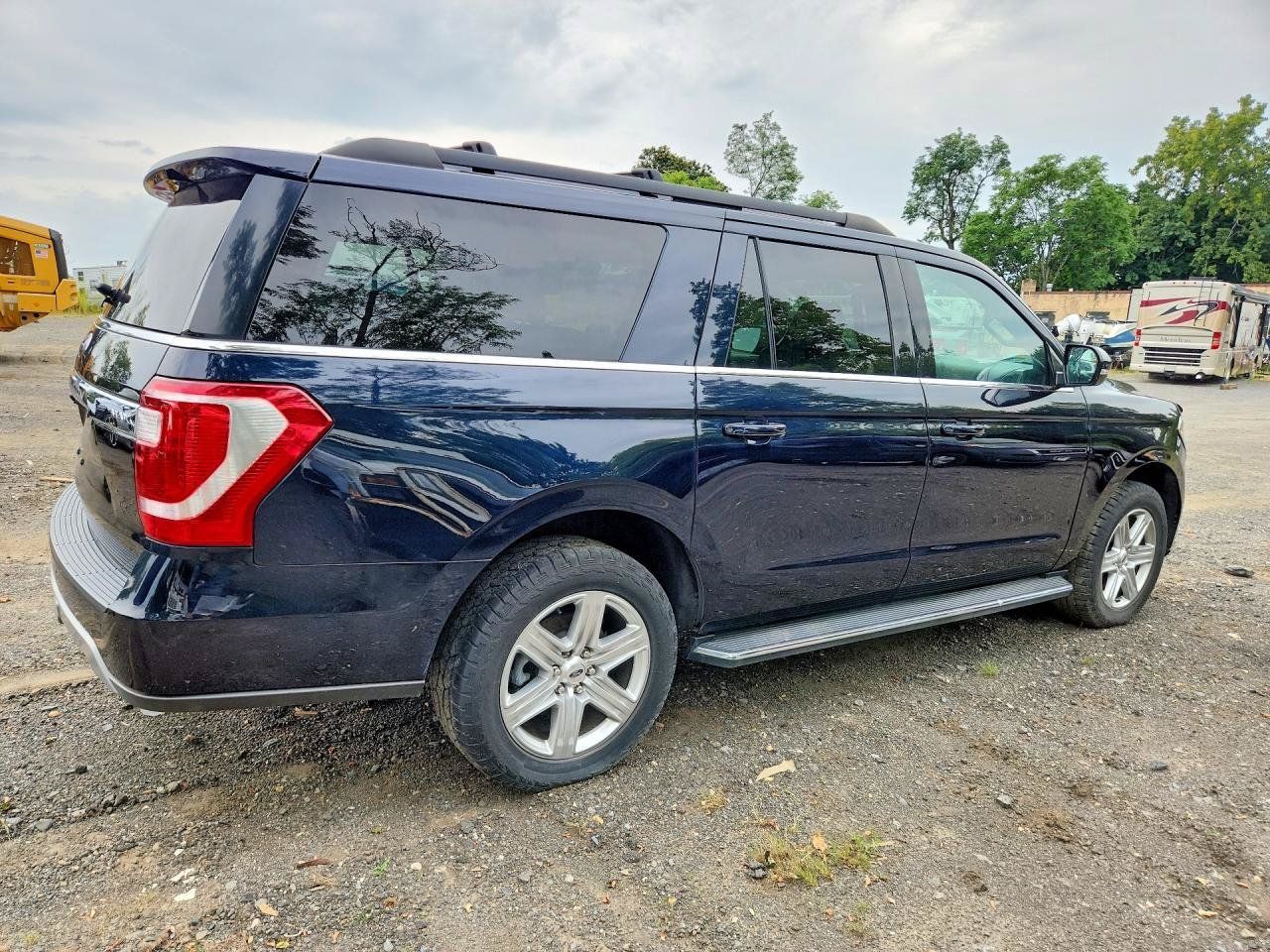 Used 2021 Ford Expedition Max XLT AWD/4WD image 4