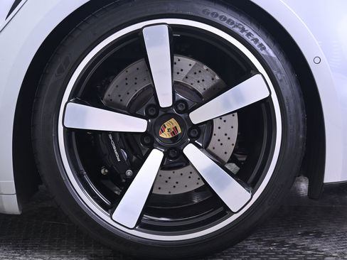 Certified 2022 Porsche 911 Turbo image 15