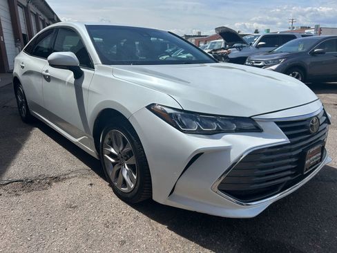 Used 2021 Toyota Avalon XLE image 7
