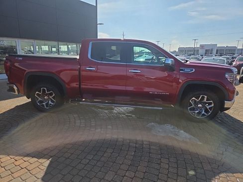 Used 2022 GMC Sierra 1500 SLT w/ SLT Premium Plus Package image 4
