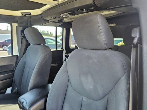 Used 2018 Jeep Wrangler Unlimited Sport S AWD/4WD image 20