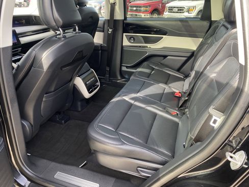 Used 2024 Lincoln Nautilus Premier w/ Equipment Group 102A image 10