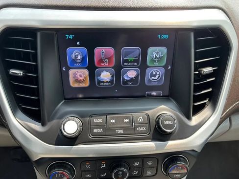 Used 2017 GMC Acadia SLT AWD/4WD image 29