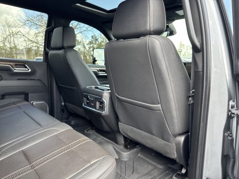 Used 2024 Chevrolet Silverado 3500 High Country w/ High Country Premium Package image 31