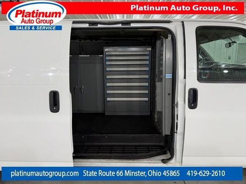 Used 2016 Chevrolet Express 3500 Extended image 32
